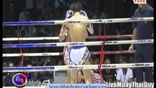 Sangmanee Sor Tienpo vs Prajanchai Por Petnamtong 5th April 2013 [upl. by Ecnerat]