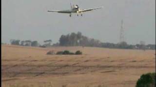 Pouso avião P2002 Sierra RG fabricação Tecnam [upl. by Jaella]