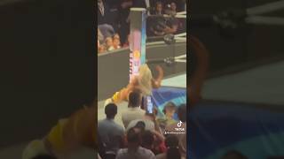 JADE CARGILL ATTACKED BY INDI Hartwell NYC CROWD REACTION wwe newyork smackdown [upl. by Eerahs]