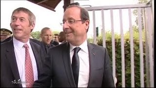 François Hollande à Bondoufle [upl. by Maureene827]