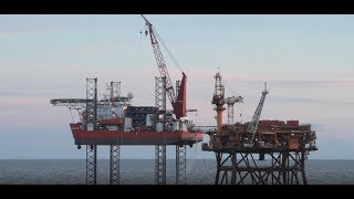 Morecambe Bay  jackup barge moves to DP8 platform [upl. by Andert]