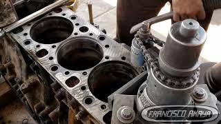 DD13 DD15 DD16 engine block machining repair resurface overhaul preparation Freightliner Cascadia [upl. by Vonni]