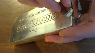 Magnet Test on a Real and Fake Engelhard 100oz Silver Bar [upl. by Pergrim]