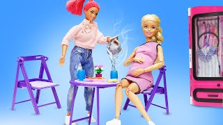 Barbie grávida A Barbie vai ser mamãe Histórias da boneca Barbie para meninas [upl. by Eicak]