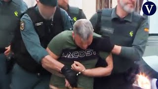 Llegan a los juzgados de Barbate los ocho detenidos por el asesinato de los guardias civiles [upl. by Oedama502]