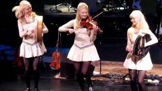 The Gothard Sisters Geoffrey Castles 5th Annual Celtic Christmas [upl. by Tigram112]