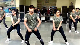 Best Group Dance with Ladies  IEC INNOVISION 2K18 Full Entertainment  echosmart [upl. by Dnilasor212]