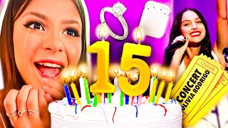 ELINA EN PLEURE 😭  🎁 Réaction cadeaux danniversaire 15 ANS [upl. by Ullyot]