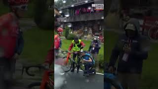 Amazing sportsmanship from Pogacar and GC contenders who wait for Thomas after crash 👏 cycling [upl. by Travis]