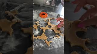 Schäfchen Kekse 🍪🐑 Weihnachtsbäckerei 😋🎅🏼  Nessi [upl. by Sirtimid]