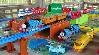 Thomas the Tank Engine amp Chuggington ☆ Lets run the train with Plarail Odekake Bag [upl. by Hnaht282]