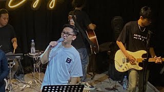 Di Sayidan Shaggydog cover by ​⁠NOIZYfm at Rooftop Coffee BTM  Live Music Everyday [upl. by Bikales]