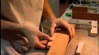 fabricationguitareacoustique1wmv [upl. by Enymzaj827]