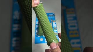 grip 握把 dabomb particlegreen綠色 mtb enduro bicycle sports downhill [upl. by Laeira]