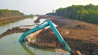 Kobelco SK210LC Long Reach Excavator Stuck In Deep Mud Heavy Recovery [upl. by Sowell345]