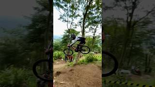 76 indonesian downhill ternadi bike park downhill indonesiandownhill jambol72 [upl. by Ialokin280]