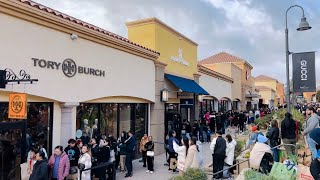 Holiday Shopping at Desert Hills Premium Outlets  Cabazon Outlets  Cali Que Em [upl. by Nidia]