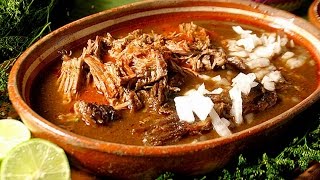 BIRRIA DE RES CON CONSOME  ALE DE NAVA [upl. by Maribeth305]