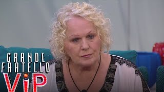 Grande Fratello VIP  Il disaccordo di Katia Ricciarelli sullo scherzo di Soleil e Raffaella [upl. by Dnalra340]