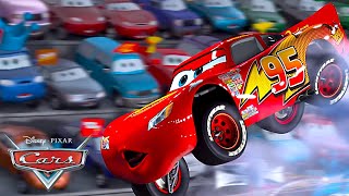 Acrobacias salvajes de coches  Pixar Cars [upl. by Hasen]