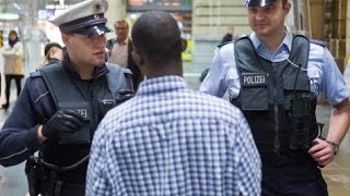 Einsatz für Bundespolizisten am Frankfurter Hauptbahnhof Doku Polizei 2015 [upl. by Kirimia320]