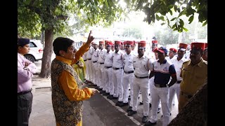 Dr Kiran Bedi makes a surprise check at the Traffic Police Station Weekend Round [upl. by Arlee]