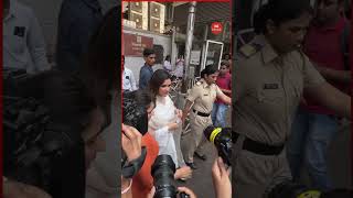 Bollywood Update Parineeti Chopra visited Siddhivinayak temple [upl. by Oneill]