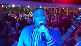 Anthony Santos – Anoche Yo Soñe Con Ella En Vivo 2018 NUEVO [upl. by Bultman703]