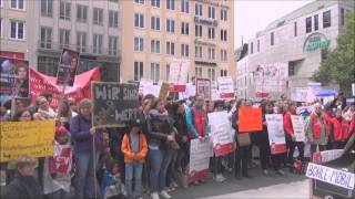 Ver di Muenchen KITA STREIK Eltern und Streikende aus dem SuE Marienplatz Munich am 27 05 2015 [upl. by Maridel]