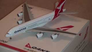 Qantas Airbus A380  GeminiJets 1400 Review [upl. by Barnes173]