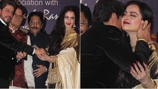 Shahrukh Khan flirts with Rekha in PUBLIC  Full Video [upl. by Haleak]