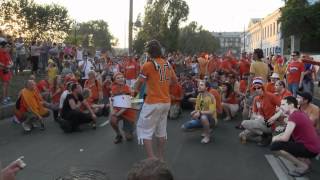 Oranjefans spelen het Oekraïens volkslied in de Oranjemars voor NederlandDuitsland EK 2012 [upl. by Mcwilliams]