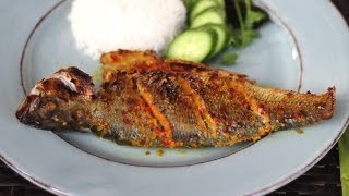 Vietnamese lemongrass chili fish Cá ướp sả ớt [upl. by Bainter604]