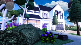 ROBLOX 🏡⏩ Large Modern Home  Best Of RoVille Home Edition With House Code  RoVille Tours [upl. by Serrano]