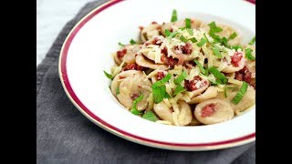 Orecchiette med salsiccia och salvia  Köket [upl. by Nahum680]