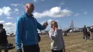 Jan og Oliver til airshow [upl. by Reynard]