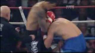 Sonny Bill Williams vs Gary Gurr  Boxing Round 2 TKO Decision 270509 [upl. by Mccahill776]