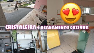 ATUALIZAÇÃO NA COZINHA  CRISTALEIRA  ACABAMENTOS AEROS  FOMOS COMPRAR AS PORTAS DA COZINHA [upl. by True]