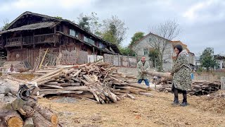 A couple Bought an Abandoned Courtyard and Transformed It  Building an Log Cabin [upl. by Drugi]