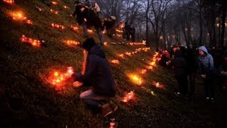 Ukraine commémore les 80 ans de la famine sous Staline [upl. by Olnek]