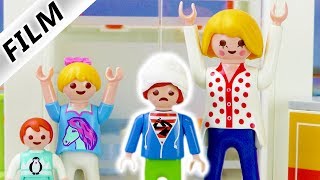 Playmobil Film deutsch  Julian hat GEHIRNERSCHÜTTERUNG  Wieder in der Kinderklink Kinderserie [upl. by Eilsil]