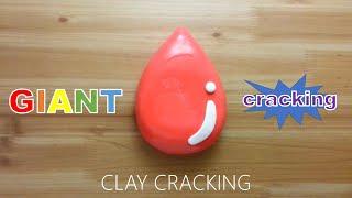 GIANT halloween drops of blood clay cracking 할로윈 대왕 핏방울 점토 부수기 [upl. by Shaer278]