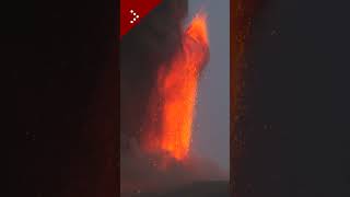 Etna nuovo intenso parossismo allalba di domenica [upl. by Odlaumor]