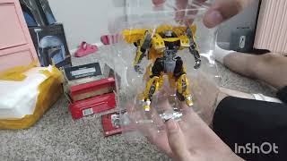 Transformers studio series SS 27 bumblebee [upl. by Nireves865]