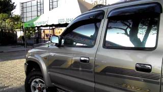 Toyota Hilux 2005 SR5MP4 [upl. by Symon95]