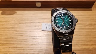 Oris Divers SixtyFive Calibre 400 38mm quotbottle bottom greenquot dial [upl. by Tennaj648]