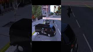 E eu que arrastei o caixa eletrônico dando fuga da policia pela cidade gta gta5 fivem gtarp [upl. by Akcirederf460]