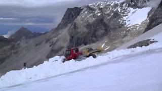 Verschiebung von DepotSchnee auf die Tuxer Fernerhaus Abfahrt [upl. by Jaala]