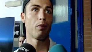 Cristiano Ronaldo indignado quotSoy guapo y rico y me tienen envidiaquot [upl. by Evoy]