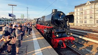 Mit Volldampf an die Nordsee – Dampfschnellzug mit 0121046 von Hamburg nach Westerland [upl. by Arathorn940]